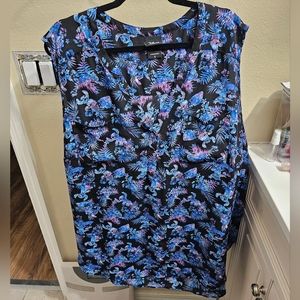 EUC Torrid Lilo and Stitch pullover top Size 5